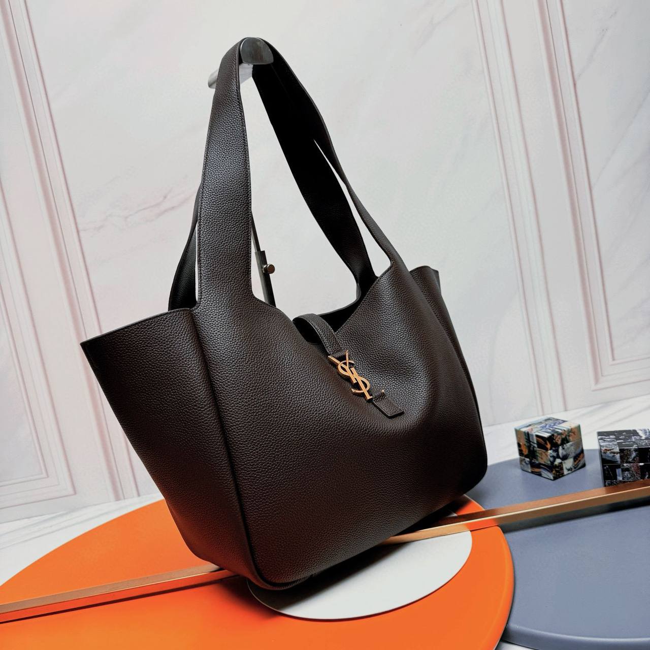 YSL 
MASTER COPY 
340 dhs🪙
leather 

Zain39
♥️♥️♥️