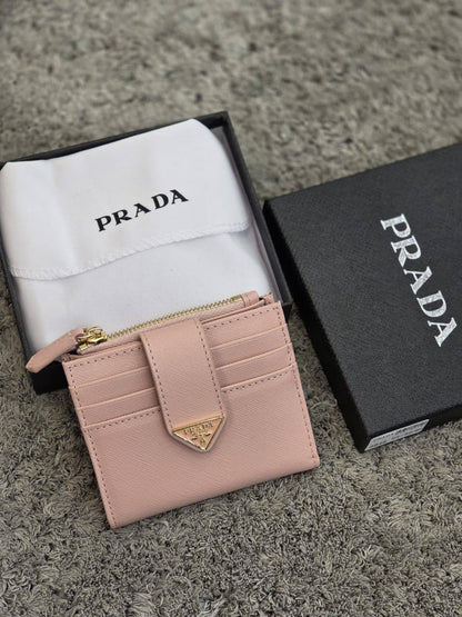 💼 Prada Wallet 💼
105 dhs🪙🌨️
Good Quality 

Zain131
♥️♥️♥️