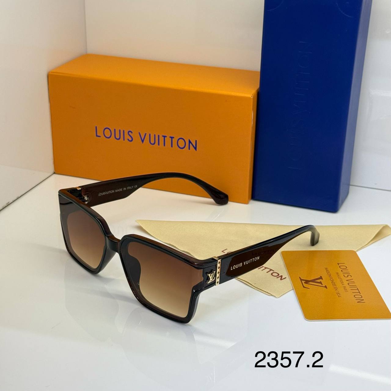SUNGLASSES 🕶️
GOOD QUALITY 
50 dhs🌺

Zain40
♥️♥️♥️