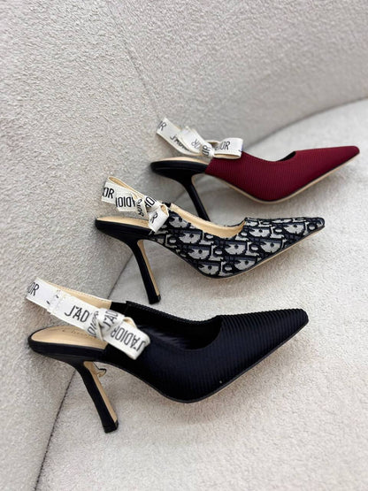 Dior
120 dhs✅
Size 36-42

Zain55
♥️♥️♥️