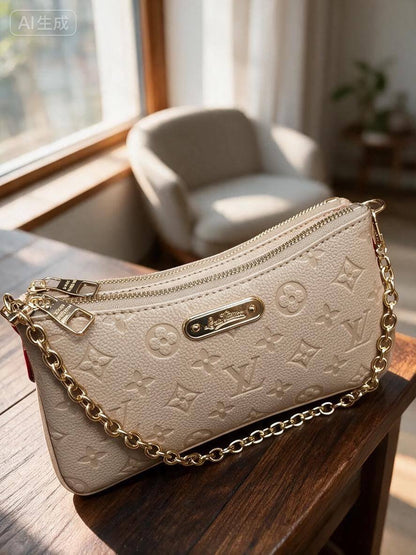 LV

best quality 
with box
95 dhs🇦🇪🇦🇪🇦🇪

size25CM
Zain290
♥️♥️♥️