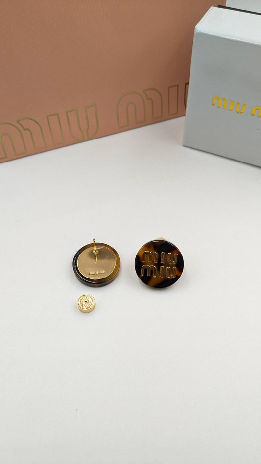 Miu Miu 
Master Quality
75 dhs❣️

Zain210
♥️♥️♥️