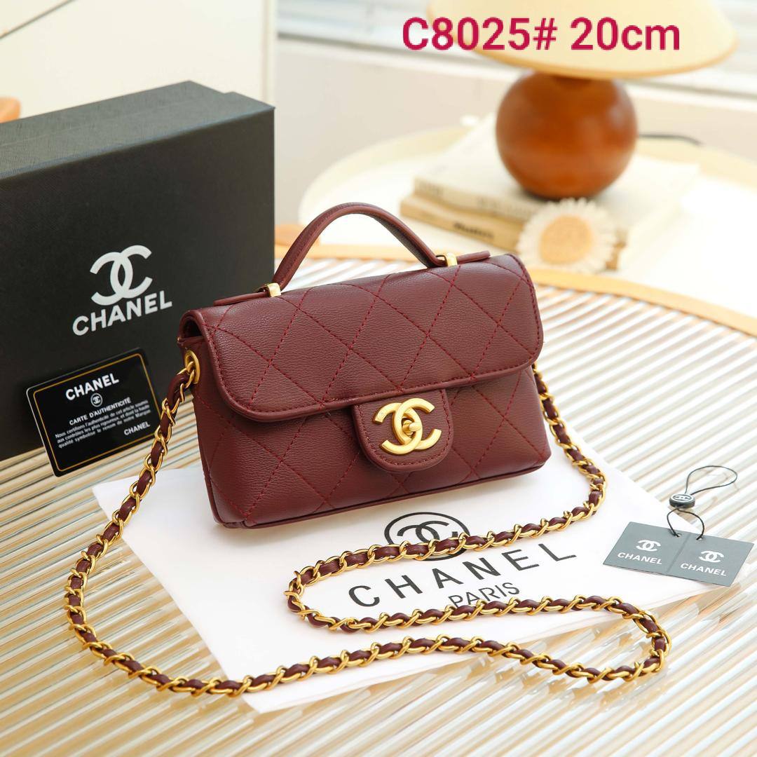 Chanel
100 dhs🇦🇪🇦🇪
with box
size 20cm

Zain26
♥️♥️♥️