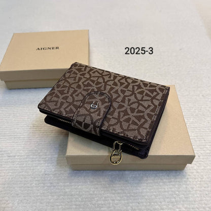 Aigner Wallet

45 dhs💓

with box
🎁🎁🎁

Zain26
♥️♥️♥️