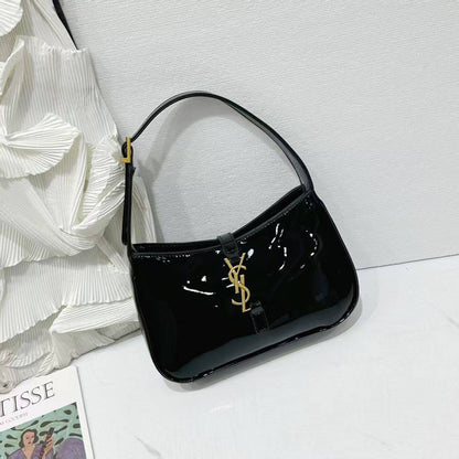 YSL
95 dhs🪙🌨️

Zain143
♥️♥️♥️