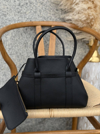 New collection✨✨✨
LORO PIANA
26cm
380 dhs🪙🌨️
Top quality

Zain167
♥️♥️♥️