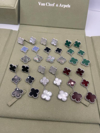 VCA

65 dhs🪙🌨️ Earrings 
WITH Box And Paper Bag
🎁🎁🎁

Zain89
❤️❤️❤️