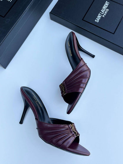 YSL
120 dhs❣️
Size 36-42

Zain55
♥️♥️♥️