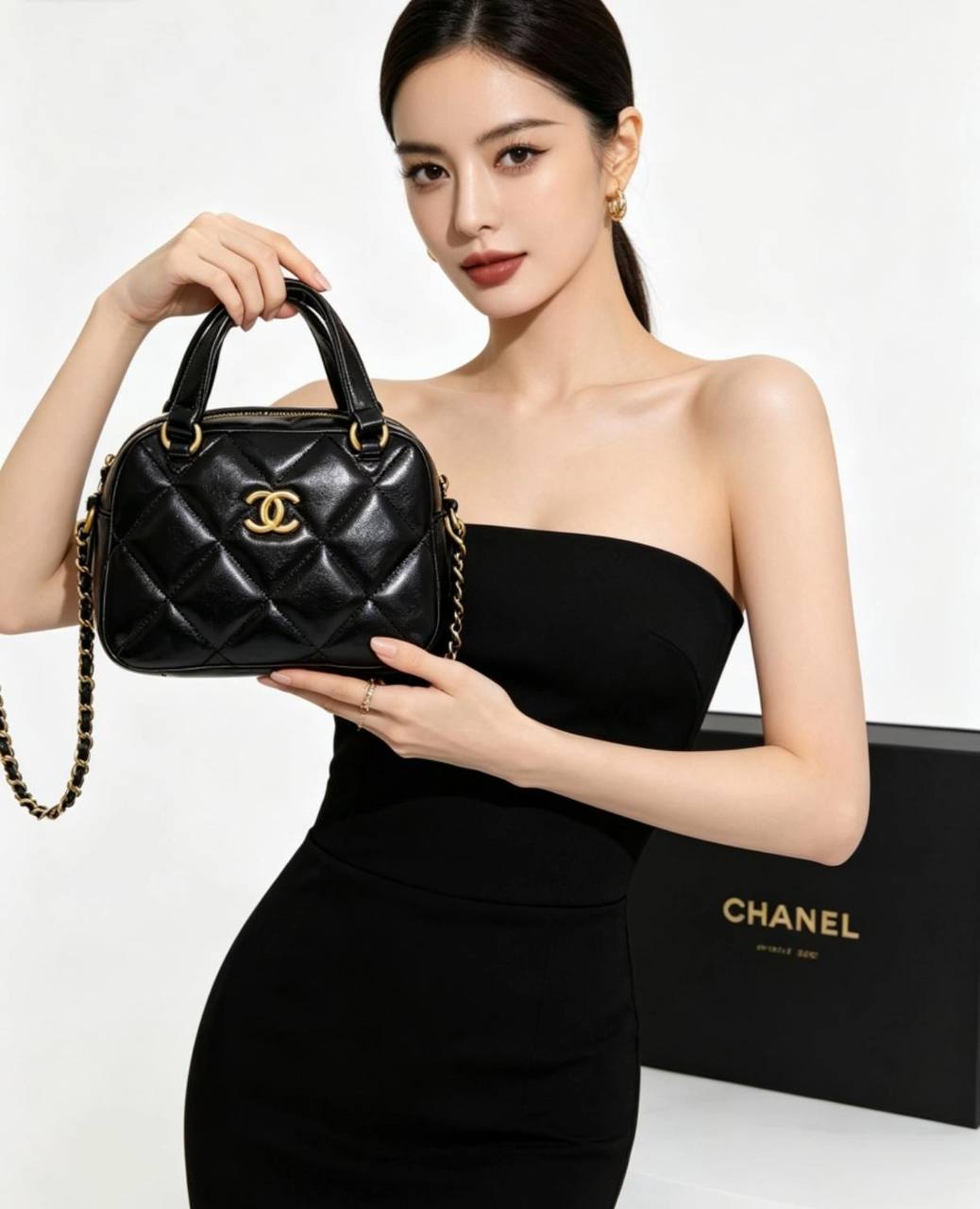 Chanel 

100 dhs✅

with box
🎁🎁🎁

Size:18-12-7

Zain07
♥️♥️♥️