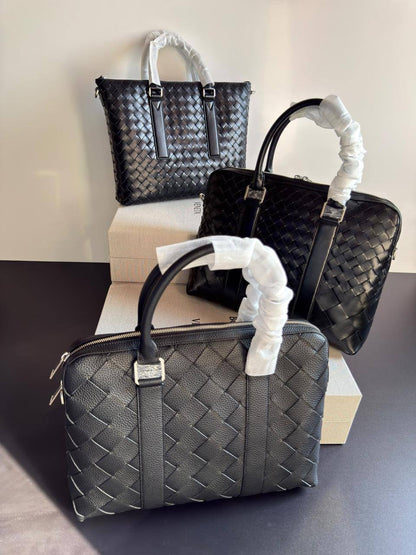 Bottega
Super Master Quality
For Price 👇 WhatsApp✅
0568585901 
0507557372
0552275751 Owner Zain 👌

Zain340
♥️♥️♥️