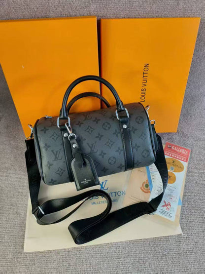 Goyard - LV
New Came❣️❣️
115 dhs✅

Zain143
♥️♥️♥️