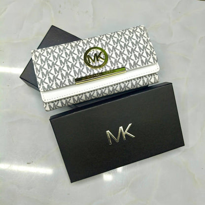 TRI-FOLD 𝗟𝗢𝗡𝗚 WALLET

WITH BOX
🎁🎁🎁

30 dhs🪙🌨️

Zain31
♥️♥️♥️