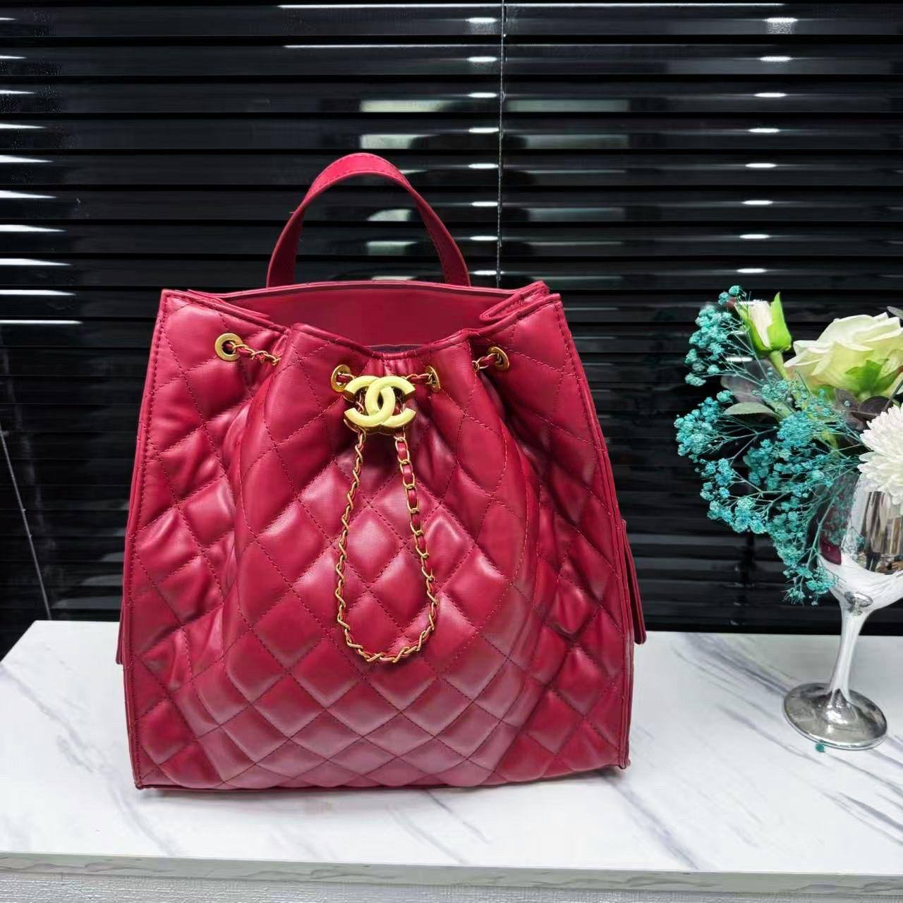 CHANEL 

BACKPACK 

SPECIAL 
OFFER 

100 DHS🇦🇪🇦🇪

Zain295
♥️♥️♥️