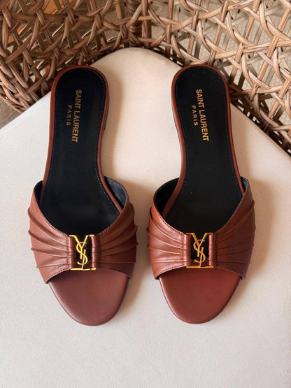 YSL 
✨ New Collection
👠 36–41
💎 Premium Quality
🔥 Super Master
450 dhs✅

Zain198
♥️♥️♥️