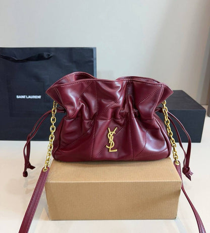 YSL
 SMALL SIZE 
WITH BOX 
90 dhs✅

Zain295
♥️♥️♥️