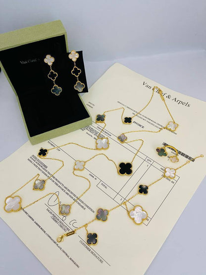 VCA SET
Master
NECKLACE BRACELET EARRINGS RING 
WITH BOX AND PAPER BAG🎁🛍️
310 DHS🇦🇪🇦🇪

Zain89
♥️♥️♥️