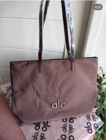 Alo
85 dhs✅
Good-quality 

Zain35
♥️♥️♥️