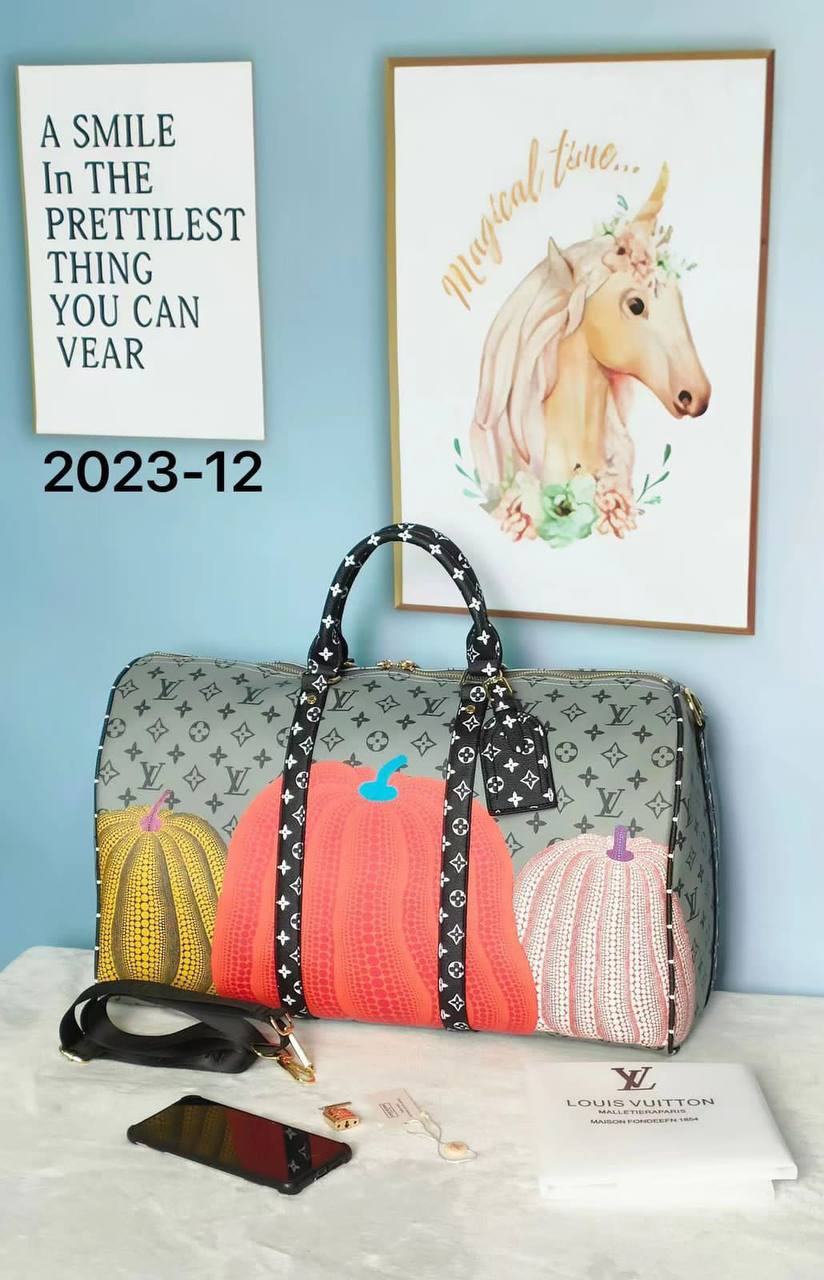 LV 
Travel Bags
140 dhs✅ Glossy
130 dhs✅ Normal

Zain137
♥️♥️♥️