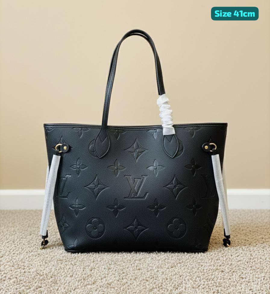 LV
Good quality 

with box
🎁🎁🎁

 100 dhs✅

Zain186
♥️♥️♥️