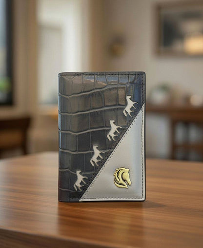 Louis Hilano 
wallet for men good quality 
90 dhs💓

Zain59
♥️♥️♥️