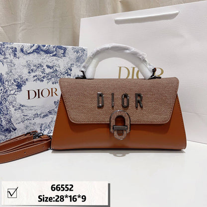 Dior
with box
🎁🎁🎁

115 dhs❣️

Zain46
♥️♥️♥️