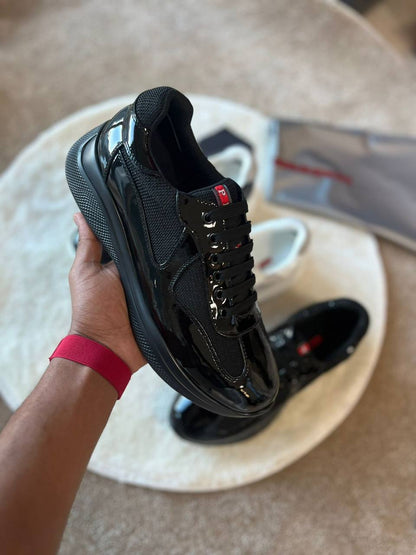 PRADA 
SUPER MASTER. QUALITY 🥀
40-46
500 dhs🪙🖤

Zain43
♥️♥️♥️