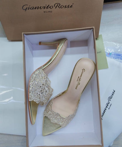 Rossi
280 dhs✅
Size 36-41 
Master quality 😊😊😊

Zain207
♥️♥️♥️