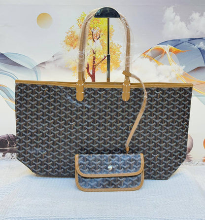 Goyard
Best quality 
90 dhs🪙🖤
size 56cm

Zain158
♥️♥️♥️