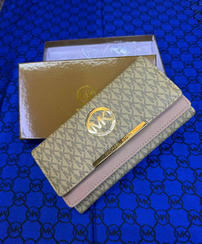 Wallets

With box
🎁🎁🎁

30 dhs🪙💚

Zain93
 ♥️♥️♥️