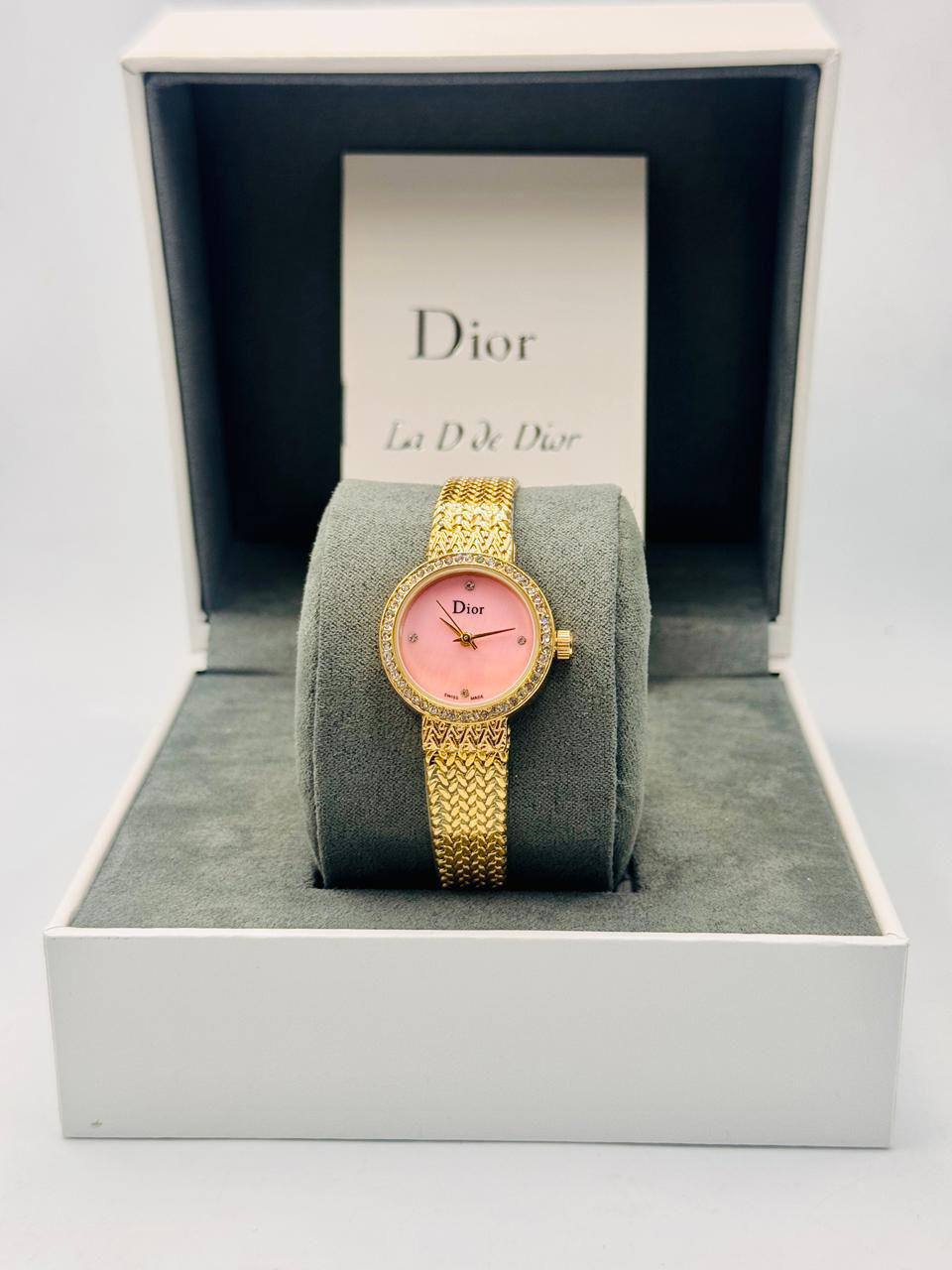 Dior ladies 
55 dhs🪙🌨️

Zain08
❤️❤️❤️