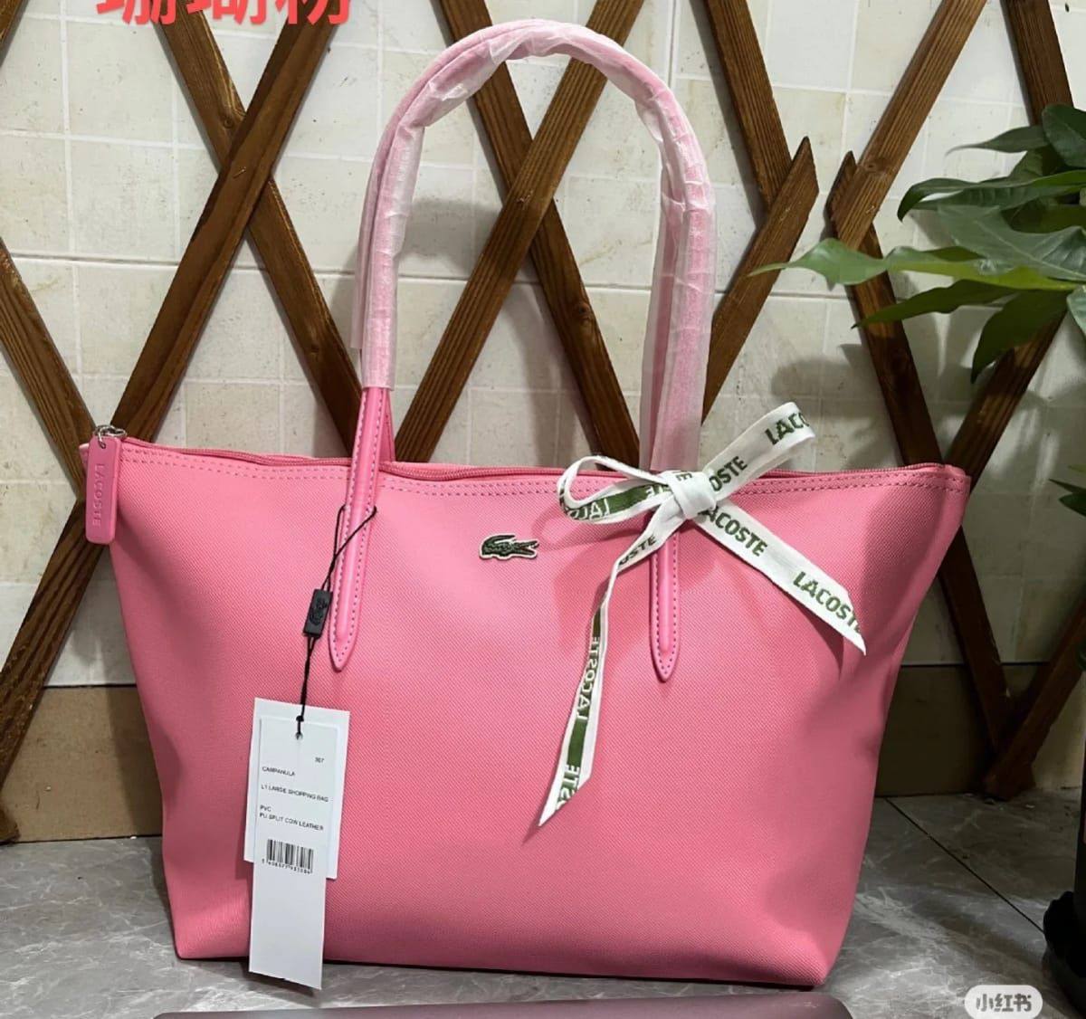 LACOSTE BAG 
GOOD QUALITY 
50 dhs✅

Zain40
♥️♥️♥️