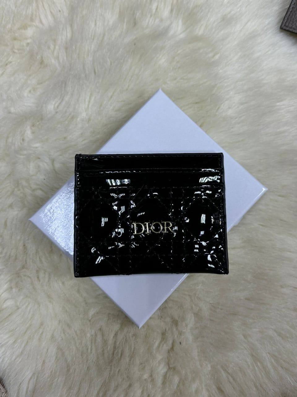 Dior cardholder
20 dhs🪙💕

Zain50
♥️♥️♥️