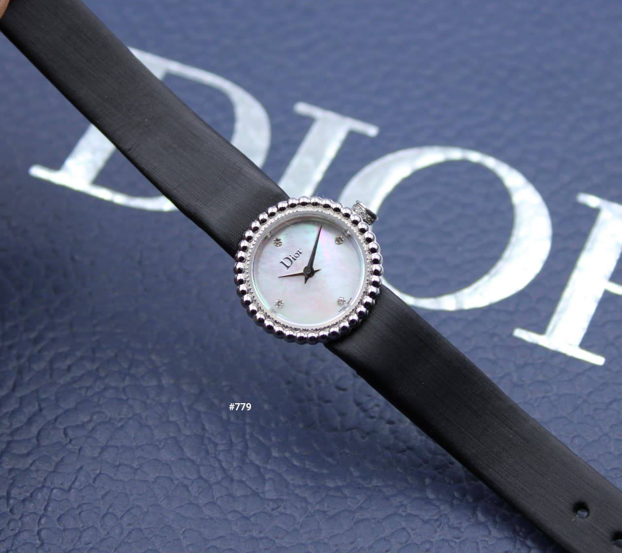 DIOR WOMEN LEATHER 
19MM

270 dhs🪙🌨️

Zain58
♥️♥️♥️