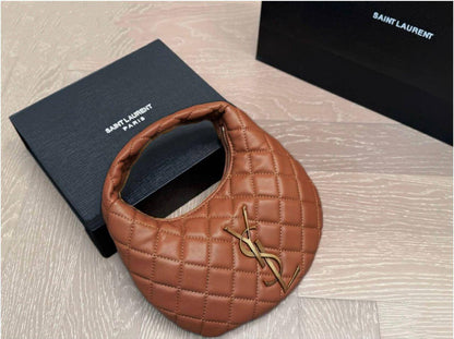 YSL

24*16cm

With box
🎁🎁🎁

110 dhs💓

Zain17
♥️♥️♥️