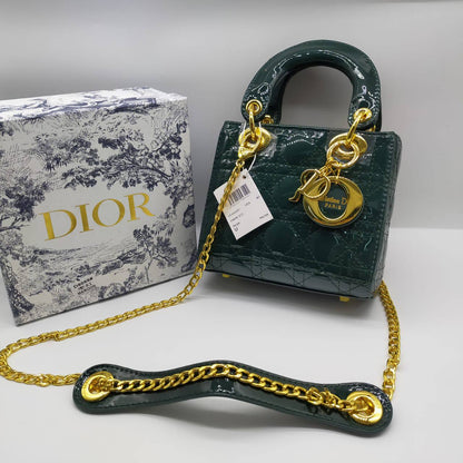 Dior
105 dhs🪙🖤 

with box 
🎁🎁🎁

Zain235
♥️♥️♥️