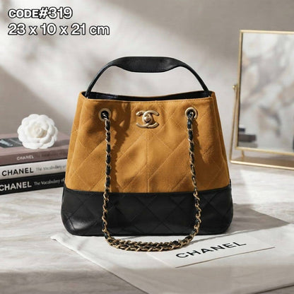 Chanel ʙᴜᴄᴋᴇᴛ ʙᴀɢ
ᴛᴡᴏ-ᴛᴏɴᴇ sʜᴏᴜʟᴅᴇʀ ʙᴀɢ
sᴜᴇᴅᴇ & ǫᴜɪʟᴛᴇᴅ ʟᴀᴍʙsᴋɪɴ
ɢᴏʟᴅ ʜᴀʀᴅᴡᴀʀᴇ
ɪɴ ᴛᴡɪsᴛ ʟᴏᴄᴋ ʟᴏɢᴏ
sɪᴢᴇ : 23 cm

90 dhs🇦🇪🇦🇪

Zain31
♥️♥️♥️