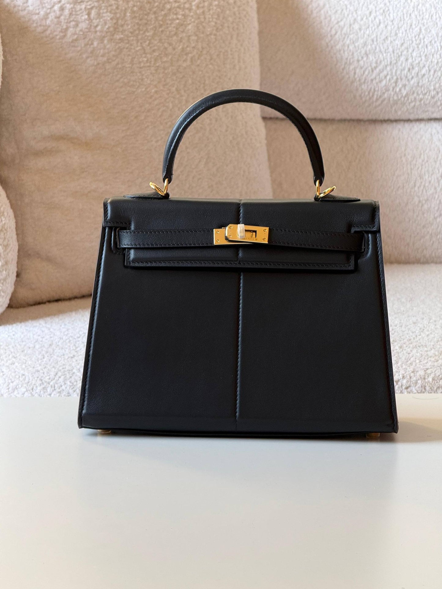 Hermes 


kelly 25cm💕master quality😍

with box❤️

580 dhs❤️💚❤️

Zain52
♥️♥️♥️
