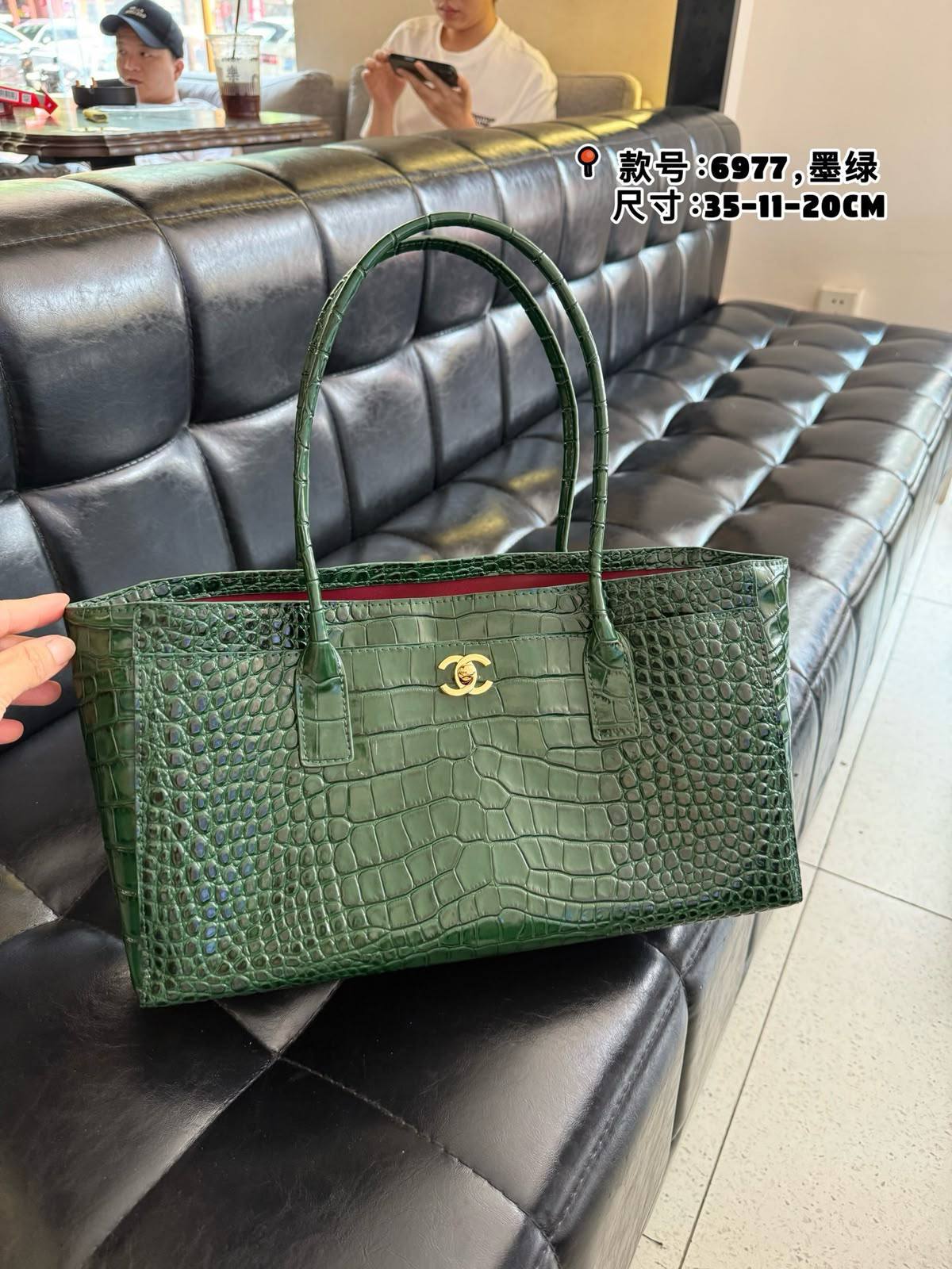 Chanel 
Master✅✅
350 dhs🇦🇪🇦🇪
#35cm❤️❤️🙋‍♂️

Zain228
♥️♥️♥️
