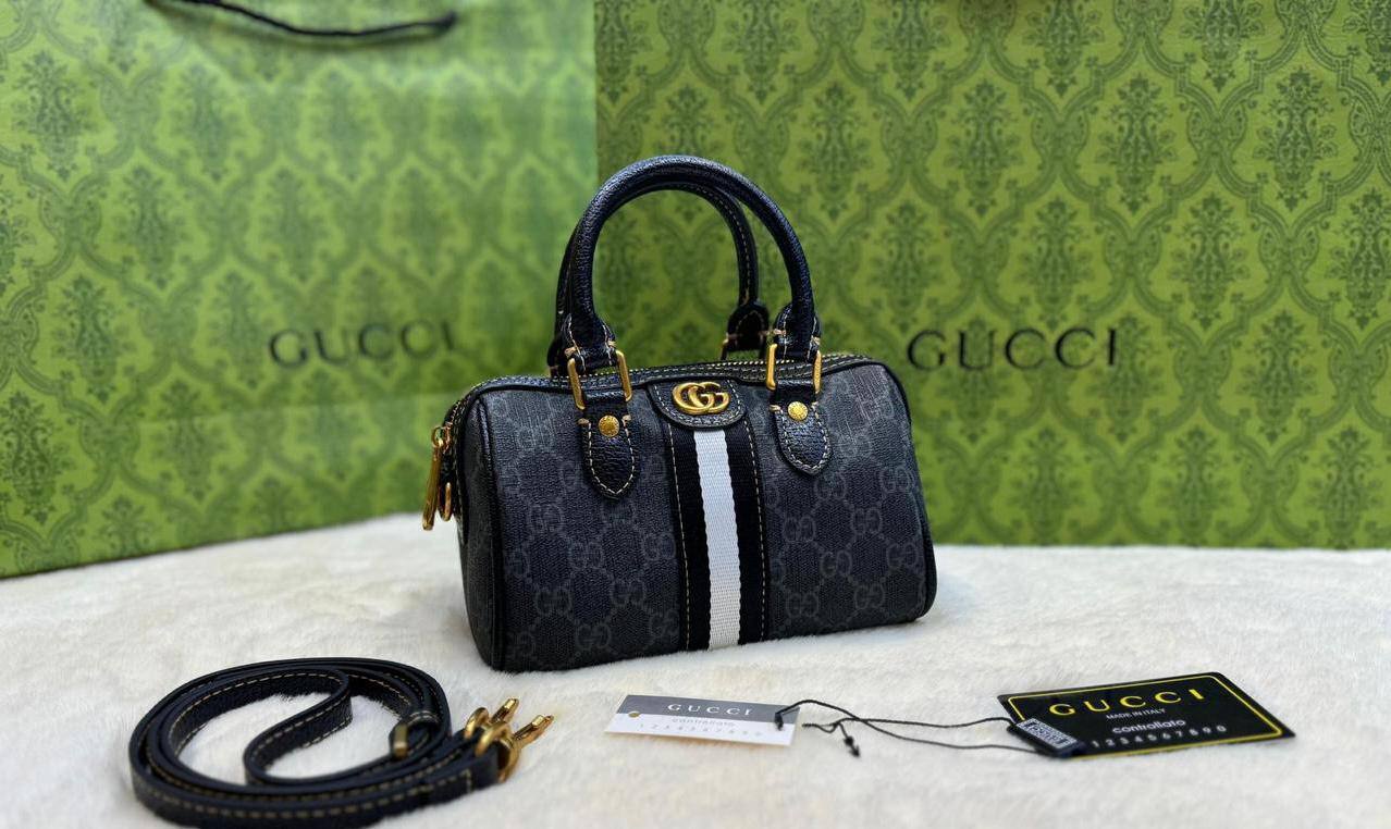 Gucci
GOOD QUALITY 💯
Size:25cm
95 dhs🪙🌨️

Zain269
♥️♥️♥️