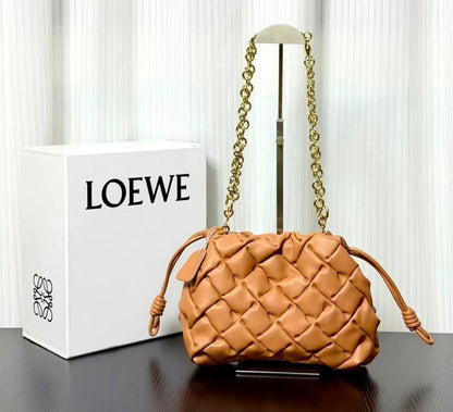 Loewe 
Master❣️❣️
320 dhs🇦🇪🇦🇪
#24cm🥰🥰

Zain228
♥️♥️♥️