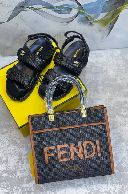 Fendi
Set 
Size 36-41
240 dhs✅

Zain175
♥️♥️♥️