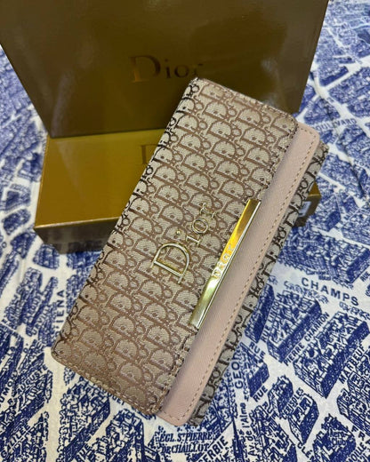 Wallets

With box
🎁🎁🎁

30 dhs🪙🖤

Limit Stock

Zain93
♥️♥️♥️