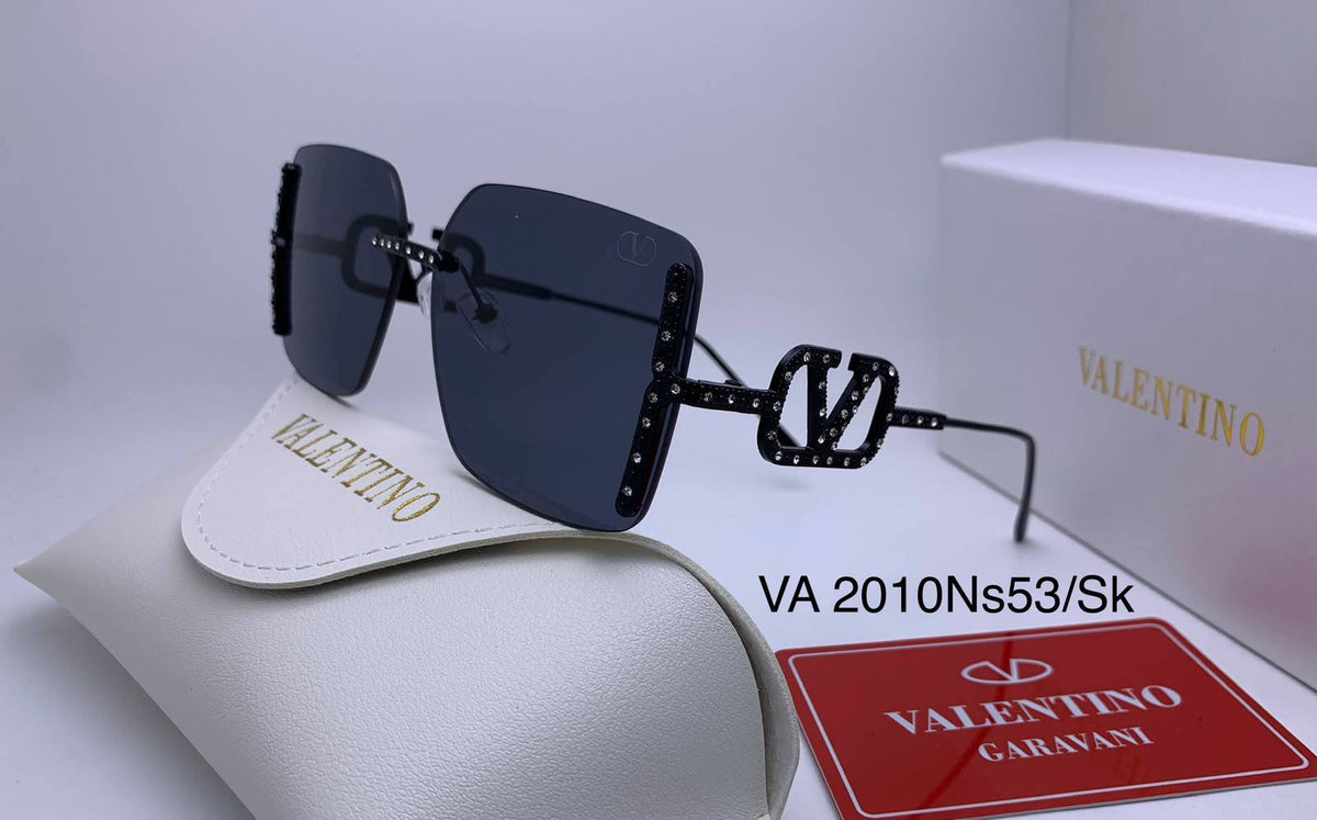 Ladies sunglasses 
70 dhs🇦🇪🇦🇪

Zain126
♥️♥️♥️