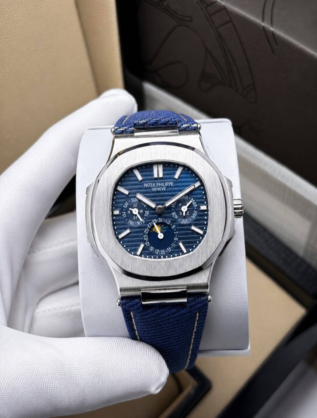 Patek Philippe watch for men good quality automatic 
350 dhs🇦🇪🇦🇪

Zain59
♥️♥️♥️
