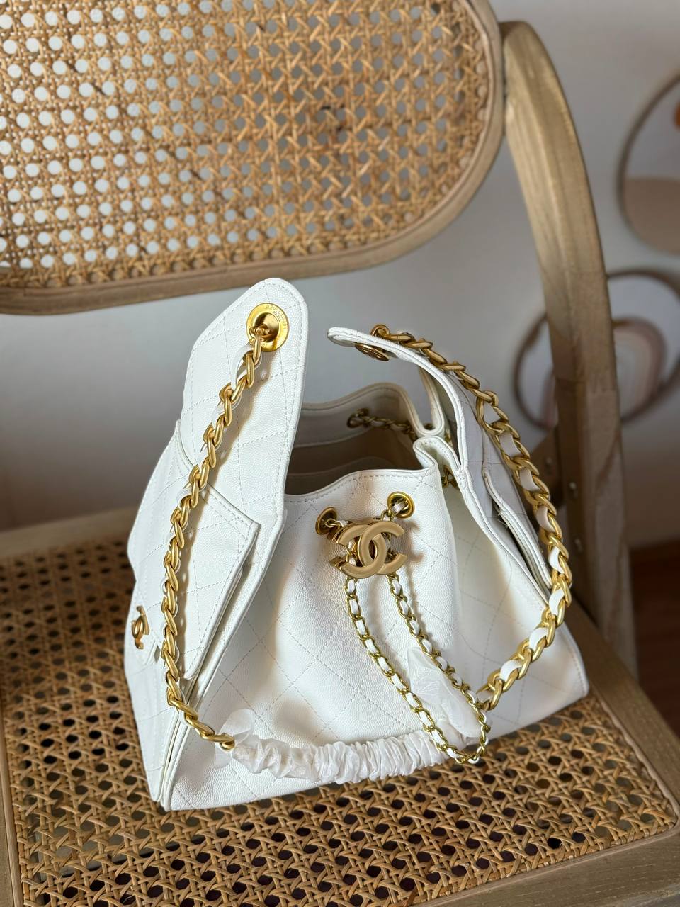 Available again✨✨✨

CHANEL 

22_25cm
360_380😍

*MASTER QUALITY*

With box🎁

Zain167
♥️♥️♥️