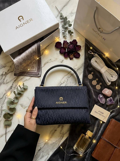 Aigner 

95 dhs
With box 

Zain72
♥️♥️♥️