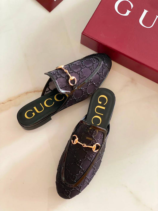 Gucci 

AAA master quality 

Size 36…….41 

450 dhs🇦🇪🇦🇪

Available now 

Zain180
♥️♥️♥️