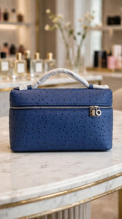 Loro Piana

 Extra pocket Ostrich

Master quality
27cm 
with box
270 dhs🇦🇪🇦🇪

Zain95 
♥️♥️♥️