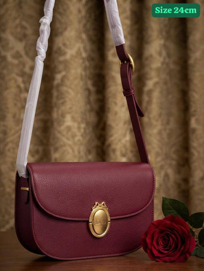 Bottega

Good quality 
with box 
110 dhs🇦🇪🇦🇪🇦🇪

Zain186
♥️♥️♥️