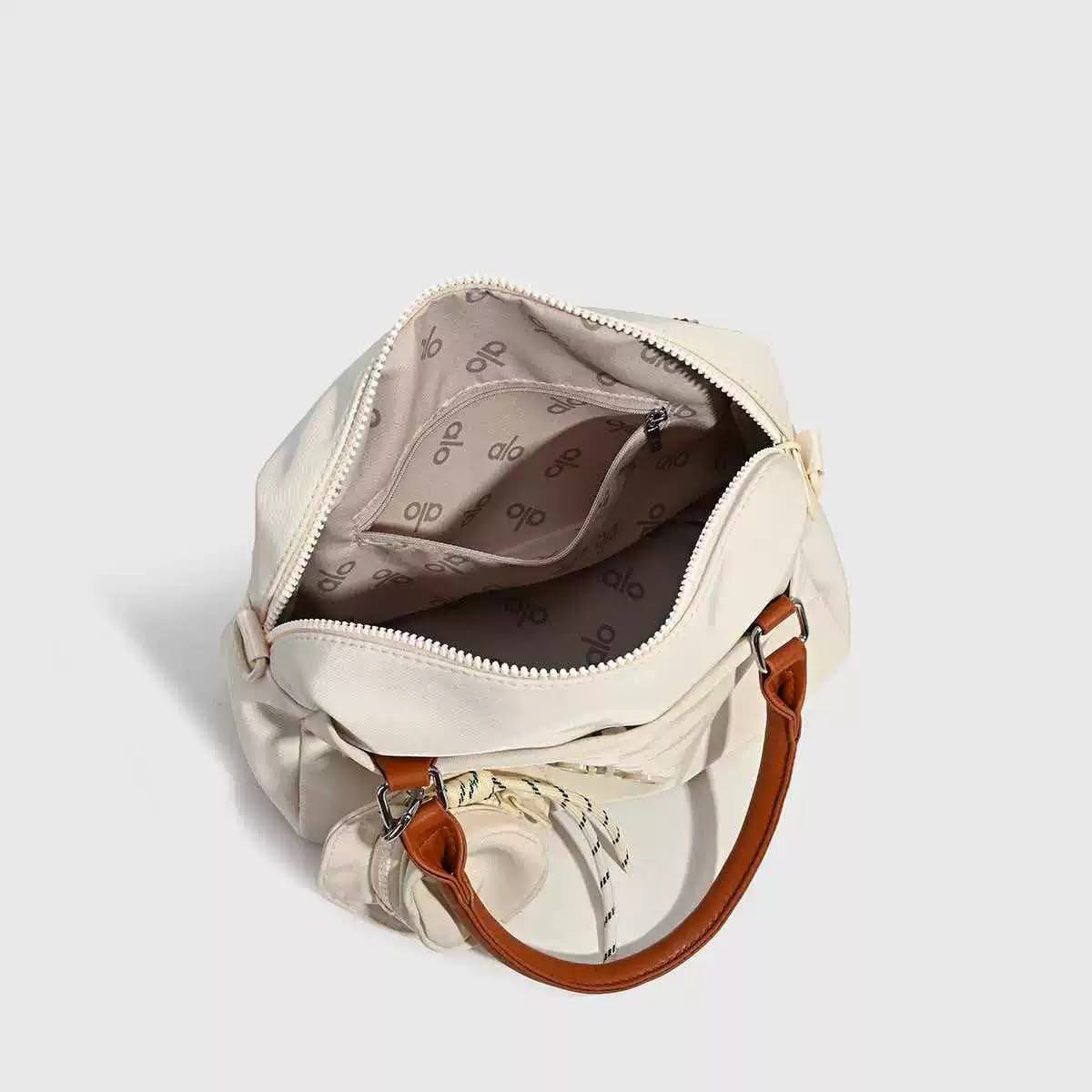 Alo 
80 dhs🇦🇪🇦🇪
Size 29×19×10cm

Zain42
♥️♥️♥️